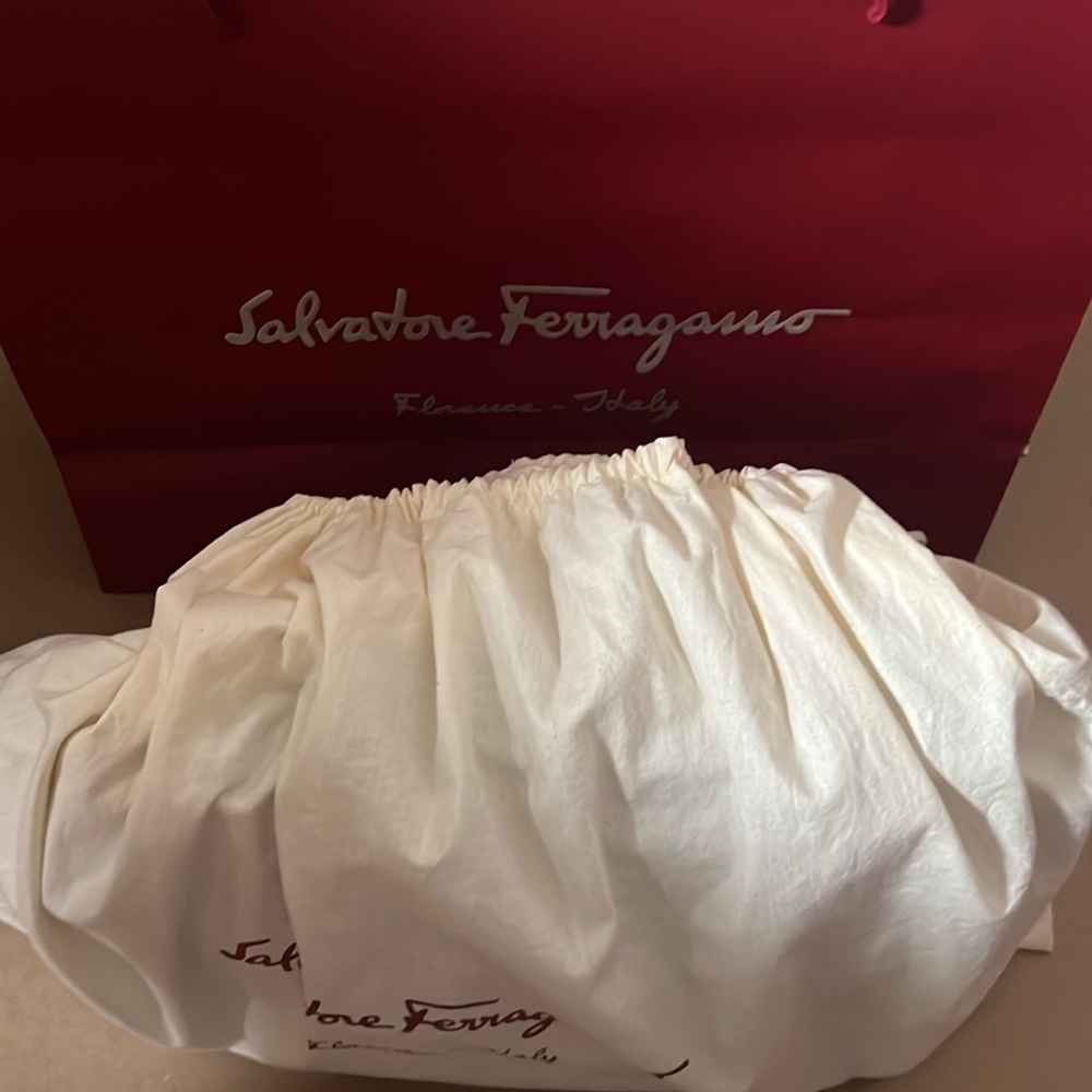 Salvatore Ferragamo Bag - Picture 6 of 6